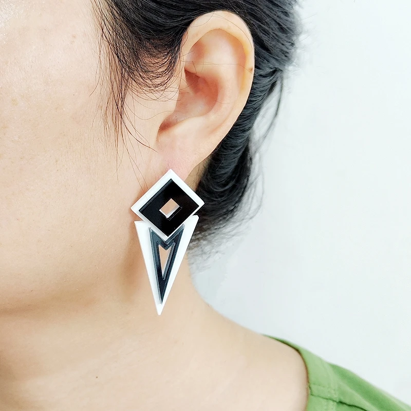 Women'S Accessories In The 90S - Vintage Rhombic Long Stud Earrings for