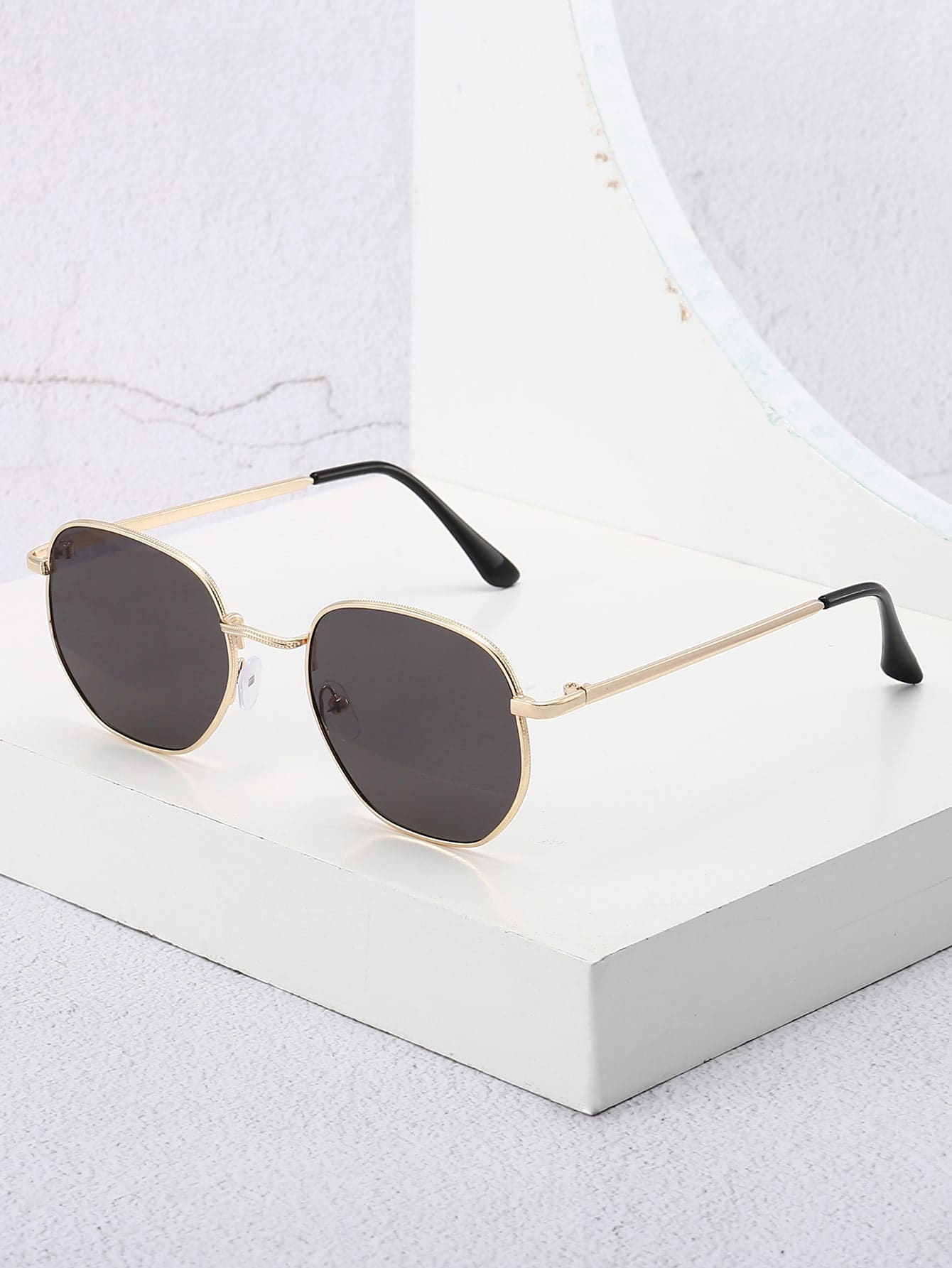 Women Accessories Business - 1pc Women's Metallic Frame Polygonal Shape