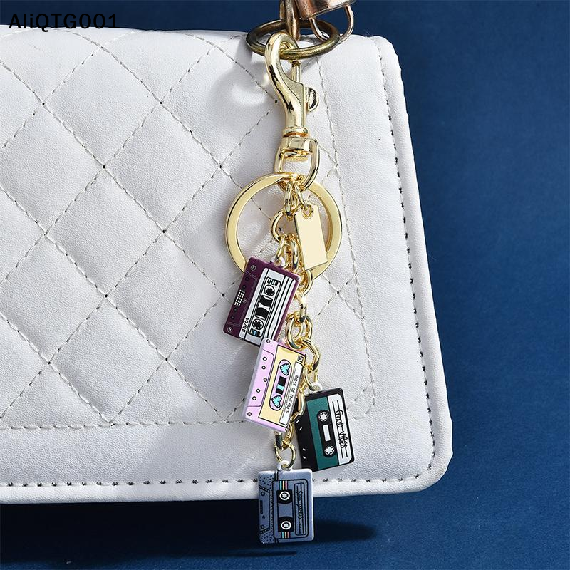 Vintage Cassette Tape Keychain - Women'S Accessories In The 90S avis et prix