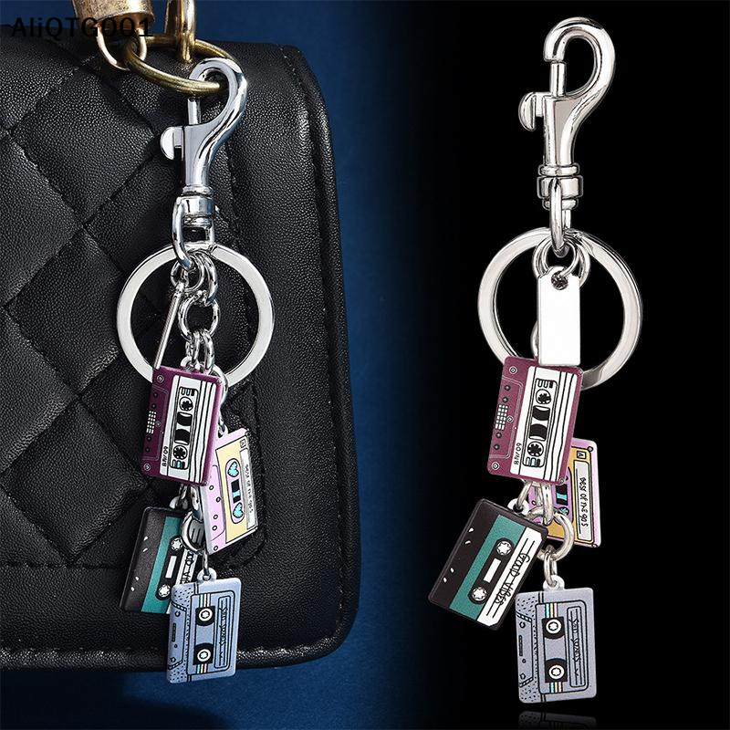Vintage Cassette Tape Keychain - Women'S Accessories In The 90S avis et prix
