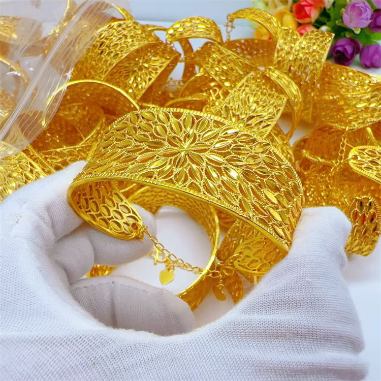 24K Gold Peacock Feather Women - Women'S Accessories New Look avis et prix