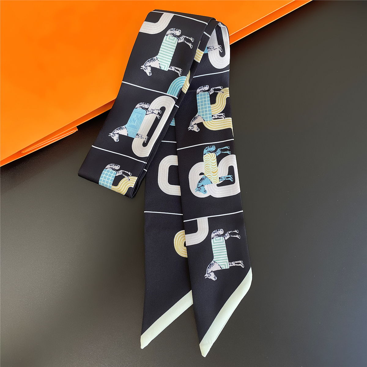 Brand Design Lattice Horse Sca - Women Accessories Brands avis et prix