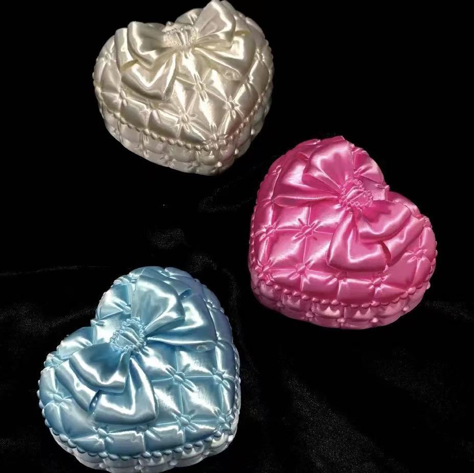 Silk Heart-Shaped Jewelry Box  - Women Accessories Box avis et prix