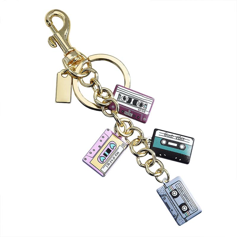 Vintage Cassette Tape Keychain - Women'S Accessories In The 90S avis et prix