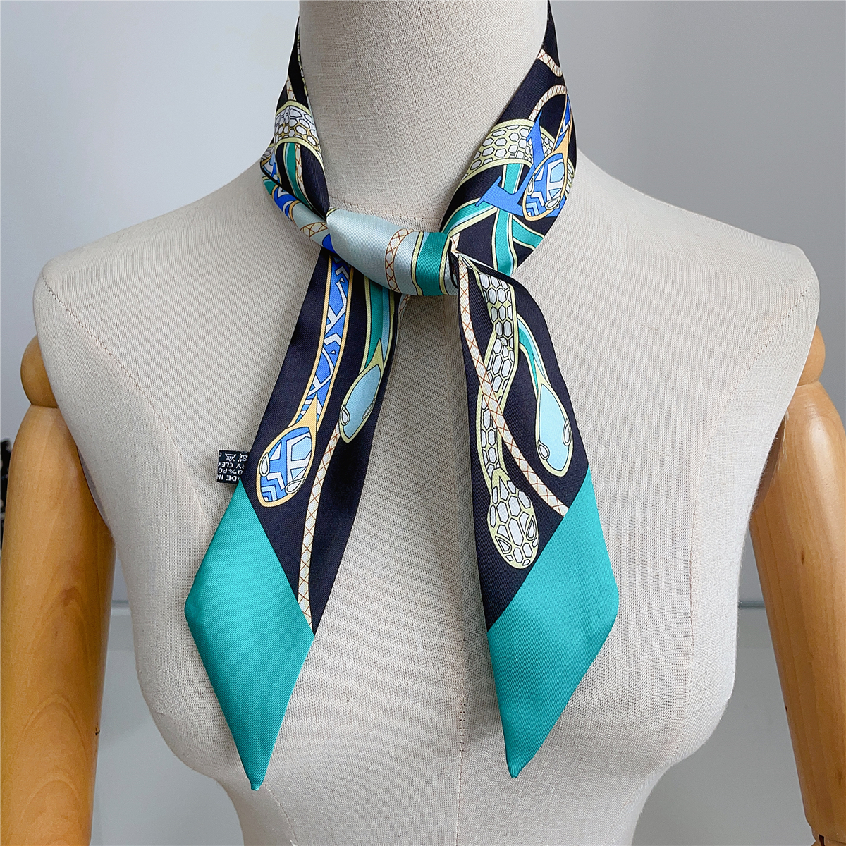 New Brand Design Colored Snake - Women Accessories Brands avis et prix