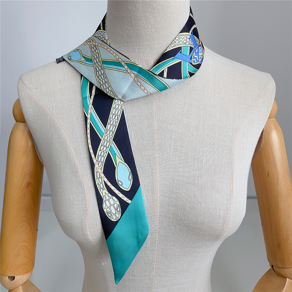New Brand Design Colored Snake - Women Accessories Brands avis et prix