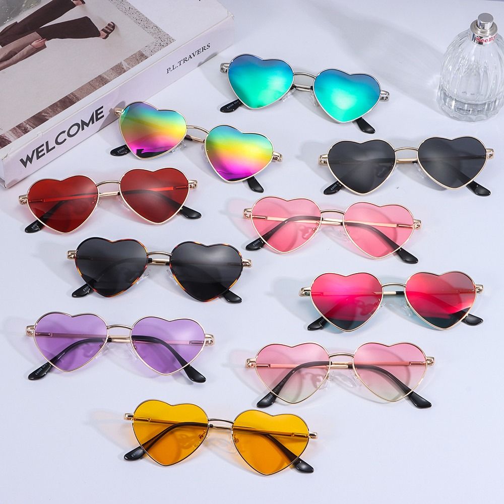 Heart-Shaped Sunglasses Heart  - Women'S Accessories In The 90S avis et prix